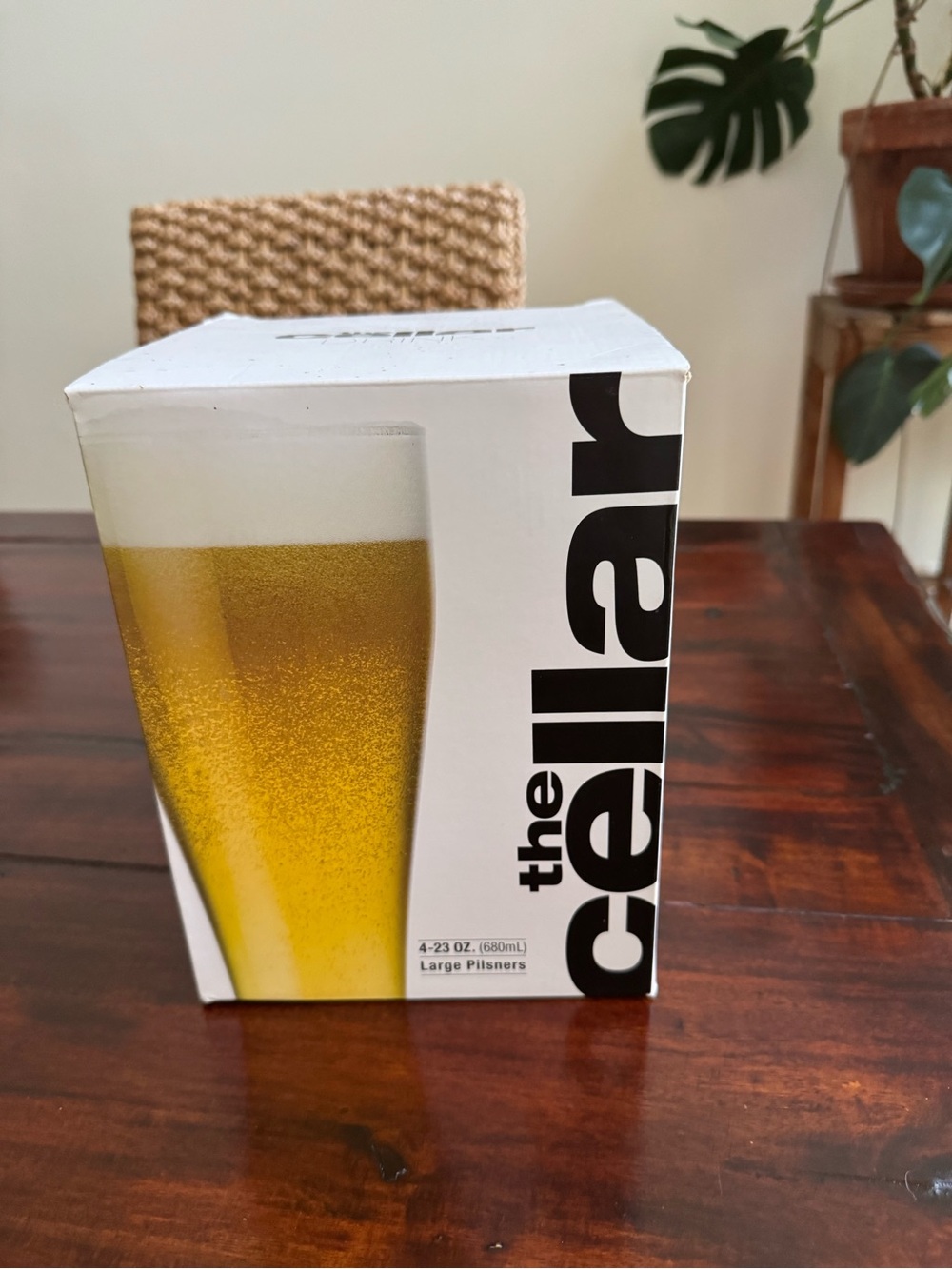 The Cellar (4) 23oz/680mL Large Pilsner Glasses - new in box